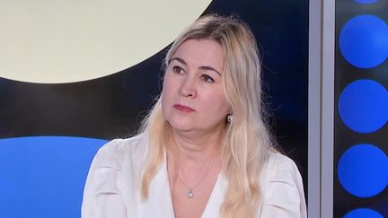 Crise en Ukraine : "Emmanuel Macron ramène la voix européenne", selon la chercheuse Tatiana Kastouéva-Jean. (FRANCEINFO)