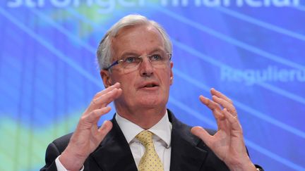 Le commissaire europ&eacute;en charg&eacute; des march&eacute;s financiers, Michel Barnier pr&eacute;sente mardi 15 novembre ses propositions pour durcir les r&egrave;gles de fonctionnement des agences de notation.&nbsp; (JOHN THYS/AFP)