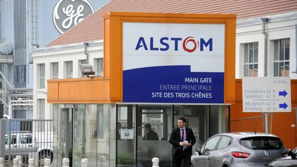 L'usine Alstom de Belfort (Territoire de Belfort), le 29 avril 2014,&nbsp;avec en arri&egrave;re-plan celle de&nbsp;General Electric. (SEBASTIEN BOZON / AFP)