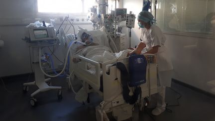 L'unité Covid du service de réanimation de l'hôpital d'Avignon (MARIE-AUDREY LAVAUD / FRANCE-BLEU VAUCLUSE)