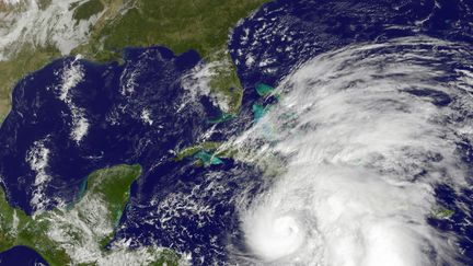 Vue satellite de l'ouragan Sandy, le 24 octobre 2012. (NOAA / AFP)