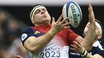 Le capitaine du XV de France Guilhem Guirado lors du match face à l'Ecosse, le 12 février 2017, au Stade de France. (MARTIN BUREAU / AFP)