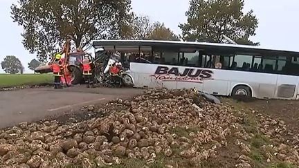 Pas-de-Calais : un mort et trois blessés graves dans un accident impliquant un bus scolaire