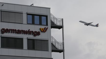 Le si&egrave;ge de la compagnie a&eacute;rienne Germanwings, &agrave; Cologne (Allemagne), le 27 mars 2015. (WOLFGANG RATTAY / REUTERS)