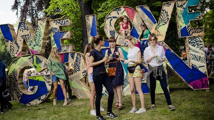 Des spectateurs du festival We Love Green, au parc de Bagatelle (Paris), le 31 mai 2014. (MAXPPP)