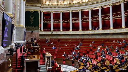 La Première ministre, Elisabeth Borne, à l'Assemblée nationale, le 1er novembre 2022. (GEOFFROY VAN DER HASSELT / AFP)