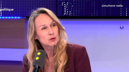 Constance Le Grip, députée Les Républicains de la 6e circonscription des Hauts-de-Seine, était l'invité de franceinfo vendredi 13 avril. (FRANCEINFO)