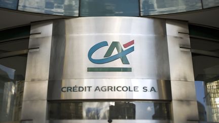 A l'entr&eacute;e d'un &eacute;tablissement du Cr&eacute;dit agricole, &agrave; Paris, le 14 d&eacute;cembre 2011. (LIONEL BONAVENTURE / AFP)