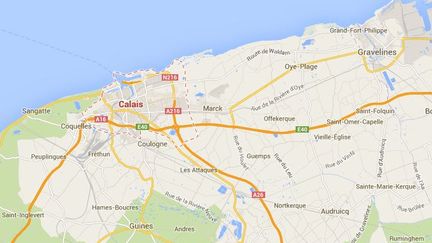 Un migrant a &eacute;t&eacute; retrouv&eacute; mort vendredi 23 mai 2014&nbsp;sur le parking d'un supermarch&eacute;, &agrave; Calais (Pas-de-Calais). ( GOOGLE MAPS / FRANCETV INFO )