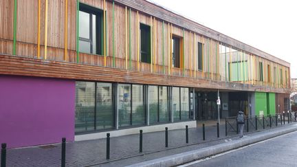 Le groupe scolaire Abdelmalek-Sayad rassemble 17&nbsp;classes, dont 2,5&nbsp;de CP., à Nanterre (Hauts-de-Seine).&nbsp; (SEBASTIEN BAER / RADIO FRANCE)