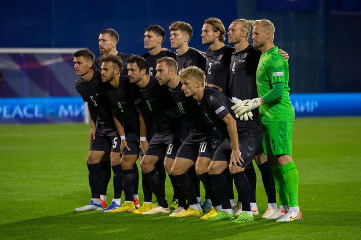 La sélection danoise et son maillot noir lors du match contre la Croatie, le 22 septembre 2022. (IVICA DRUSANY / SIPA)
