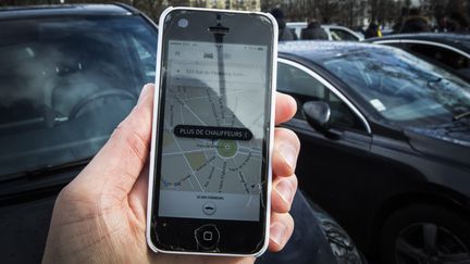 Selon cette étude de l'Ademe, avant 2010,&nbsp;les usagers utilisaient le taxi en moyenne 2,2 jours par mois, contre 0,5 aujourd'hui. (GEOFFROY VAN DER HASSELT / AFP)