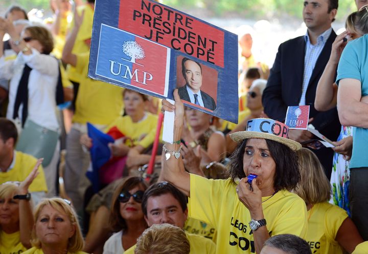 Deux mille militants ont assist&eacute; &agrave; l'entr&eacute;e en campagne de Jean-Fran&ccedil;ois Cop&eacute;, le 26 ao&ucirc;t 2012 &agrave; Ch&acirc;teaurenard (Bouches-du-Rh&ocirc;ne). (GERARD JULIEN / AFP)