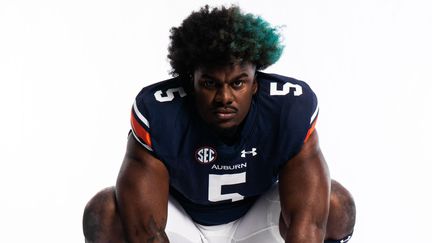 Jeffrey M'Ba sous ses nouvelles couleurs de l'université d'Auburn en Alabama.&nbsp; (Auburn Football)