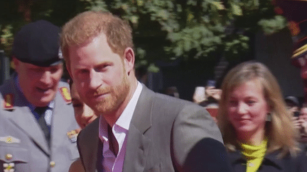 Couronnement de Charles III : le prince Harry assistera seul à la cérémonie (FRANCE 2)