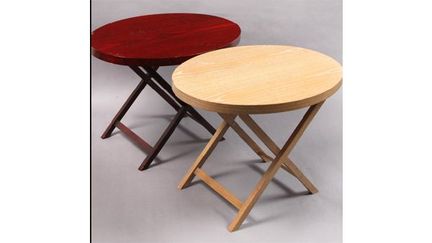 Andrée Putman. Tables d’appoint. Estimation :200 / 300 €
 (Le Saint James)