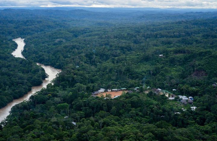 Le village accessible par Cessna ou par la rivière Bobonaza. (Géo Misha Vallejo)