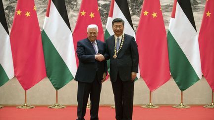 Palestinian President Mahmoud Abbas and Chinese President Xi Jinping in Beijing on July 18, 2017. (MARK SCHIEFELBEIN / POOL)