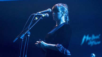 La chanteuse Chan Marshall, alias Cat Power, sur scène à Montreux (Suisse) le 2 juillet 2019 (LAURENT GILLIERON / KEYSTONE)