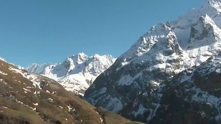 Alpes : une série d'avalanches meurtrières dans le massif des Écrins