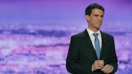 Manuel Valls, le 12 janvier 2017, lors du premier débat entre les candidats à&nbsp;la primaire de la gauche. (PHILIPPE WOJAZER / AFP)