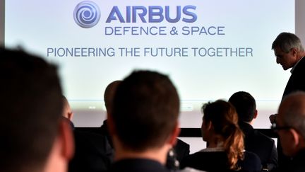 Conférence de presse cioncernant le lancement d'un satellite de communication à Airbus Défense et espace à Toulouse (Haute-Garonne). Photo d'illustration. (REMY GABALDA / AFP)