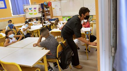 Dans une ecole élementaire de Montpellier, le 2 septembre 2021. Photo d'illustration (GUILLAUME BONNEFONT / MAXPPP)