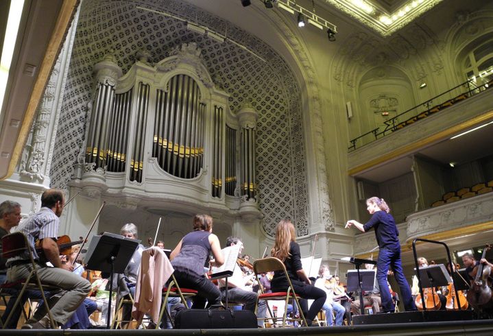 Corinna Niemeyer pendant les répétitions à la Salle Gaveau, le 23 septembre. 
 (LCA/Culturebox)