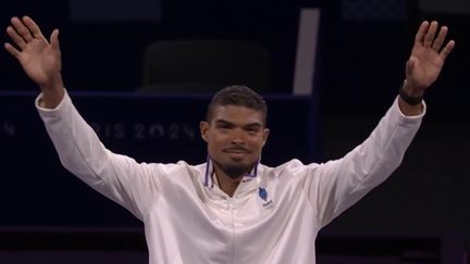 Dimanche 28 juillet, Yannick Borel a remporté la médaille d'argent lors de l'épreuve d'épée en individuel. Il n'a toutefois pas caché son amertume après avoir perdu en finale.