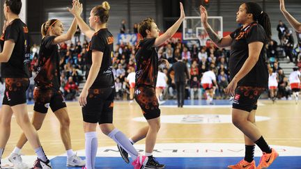 Céline Dumerc et les filles de Bourges (JEAN PAUL THOMAS / DPPI MEDIA)