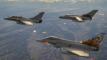 Un Rafale français, un Tornado italien et un Eurofighter espagnol participant à l'exercice Volfa, au dessus de Mont de Marsan, le 20 novembre 2019.&nbsp;&nbsp; (SGC CÉDRIC GUERDIN / ARMÉE DE L'AIR)