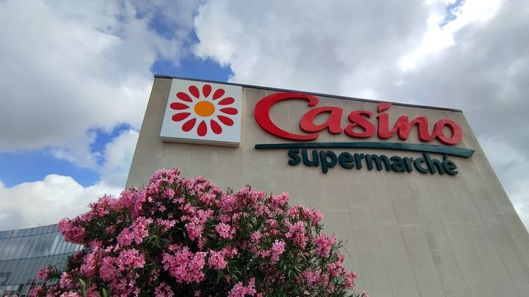 The sign of a Casino supermarket.  (JEAN-MARC LALLEMAND / MAXPPP)