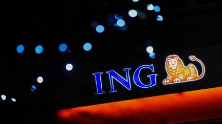 Le logo de la banque ING, le 3 janvier 2022 à Oswiecim (Pologne). (JAKUB PORZYCKI / NURPHOTO / AFP)