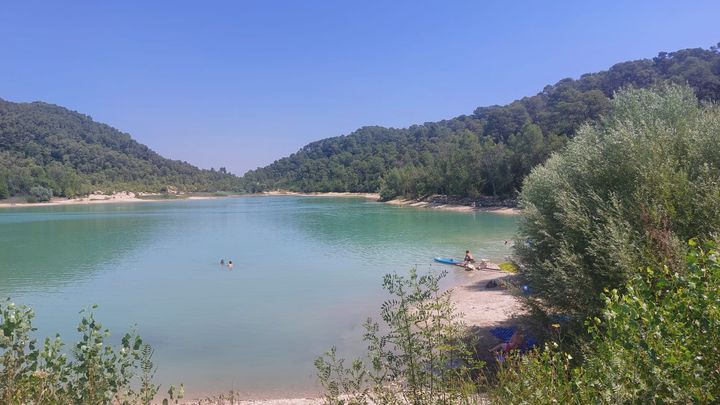 Le lac de Cécélès à Saint-Mathieu-de-Tréviers (DELPHINE GOTCHAUX / RADIOO FRANCE)