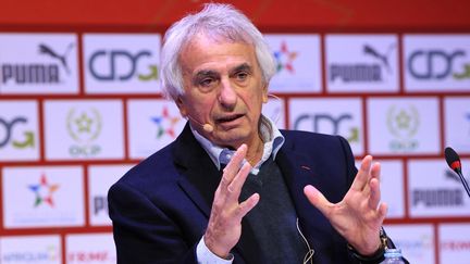 Vahid&nbsp;Halilhodzic&nbsp;en conférence de presse à Rabat, le 3 février 2022. (STR / AFP)