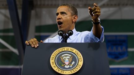 Le pr&eacute;sident des Etats-Unis Barack Obama donne un discours au lyc&eacute;e de Canyon Springs, &agrave;&nbsp;Las Vegas (Nevadan Etats-Unis), le 22 ao&ucirc;t 2012. (JIM WATSON / AFP)