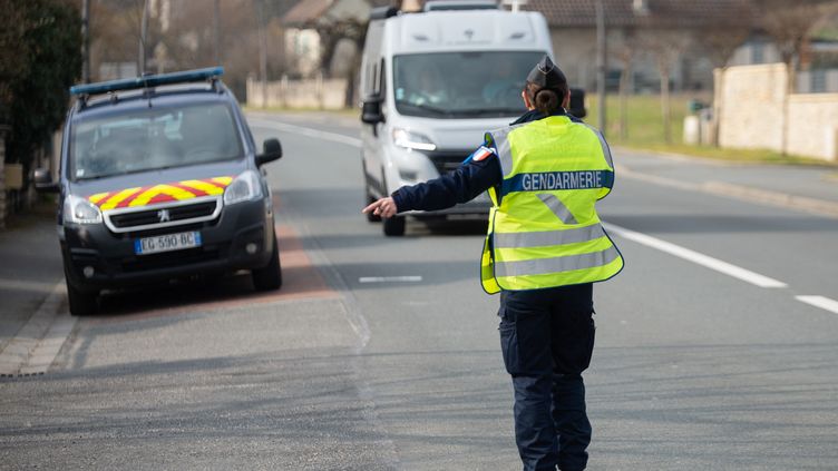 Illustrative image of a traffic control.  (ROMAIN LONGIERAS / HANS LUCAS)