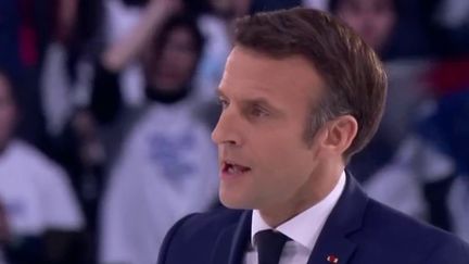 Présidentielle 2022 : les candidats tentent de convaincre les électeurs à une semaine du premier tour (France 2)