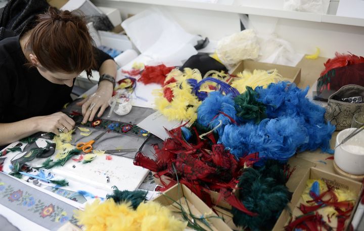 Atelier Lemarié en novembre 2014
 (STEPHANE DE SAKUTIN / AFP)