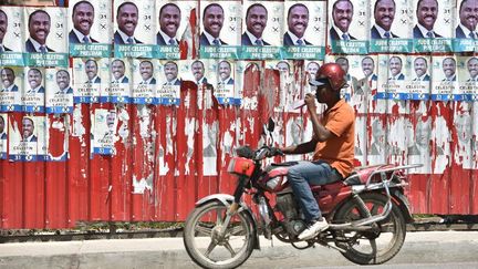 Jude Célestin, le candidat de l'opposition était arrivé à la deuxième place lors des élections d'octobre 2015. (Hector Retamal/AFP)