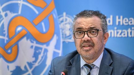 Le directeur de l'OMS,&nbsp;Tedros Adhanom Ghebreyesus, lors d'une conférence de presse à Genève (Suisse), 20 février 2021. (FABRICE COFFRINI / AFP)