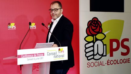 Rachid Temal, coordinateur du Parti socialiste et sénateur du Val d'Oise, le 8 juillet 2017, à Paris. (JACQUES DEMARTHON / AFP)