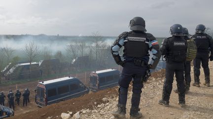 C'est la mission des forces de l'ordre de déterminer si les secours peuvent être envoyés en milieu hostile, défend la préfète des Deux-Sèvres après un article du monde révélant que le Samu a été empêché d'intervenir à Sainte-Soline, le 25 mars 2023. (MAXPPP)