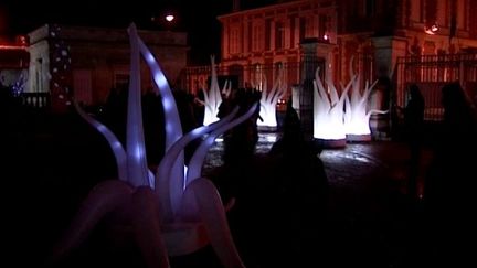 L&#039;installation du Kolektif Almabik à la nuit blanche d&#039;Amiens
 (France3/Culturebox)