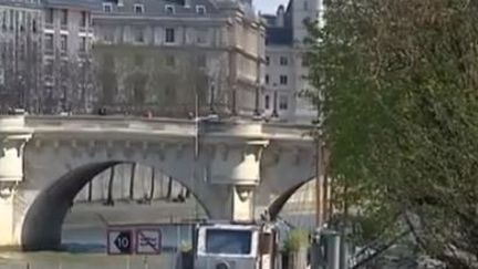 À la découverte du plus vieux pont de Paris, le Pont Neuf