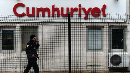 Turquie : la purge continue