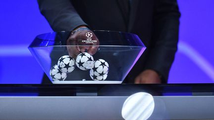 Tirage au sort de la phase de poules de la Ligue des champions, le 1er octobre 2020 à Genève (Suisse). (HAROLD CUNNINGHAM / AFP)