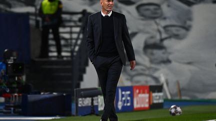 Zinédine Zidane s'est montré très satisfait de la prestation de son Real Madrid contre Liverpool. (GABRIEL BOUYS / AFP)