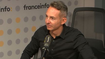 Ian Brossat, porte-parole du PCF, au micro de franceinfo, dimanche 16 octobre 2022. (CAPTURE D'ECRAN FRANCEINFO)