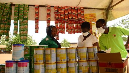 Un marché à Lagos, au Nigeria, le 3 avril 2020.&nbsp; (OLUKAYODE JAIYEOLA / AFP)